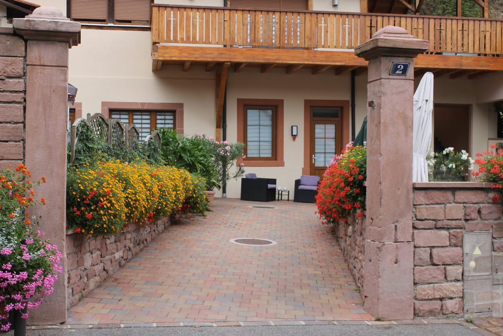 ריביווילה Hotel Restaurant 3 Chateaux מראה חיצוני תמונה